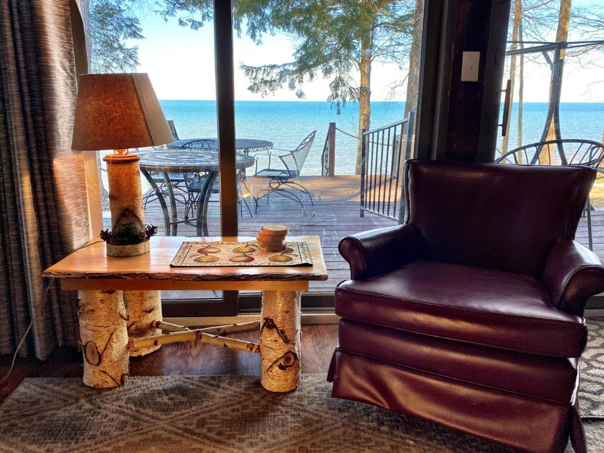 Pine Cottage Lakefront Hot Tub Fire Pit Sodus Esterno foto