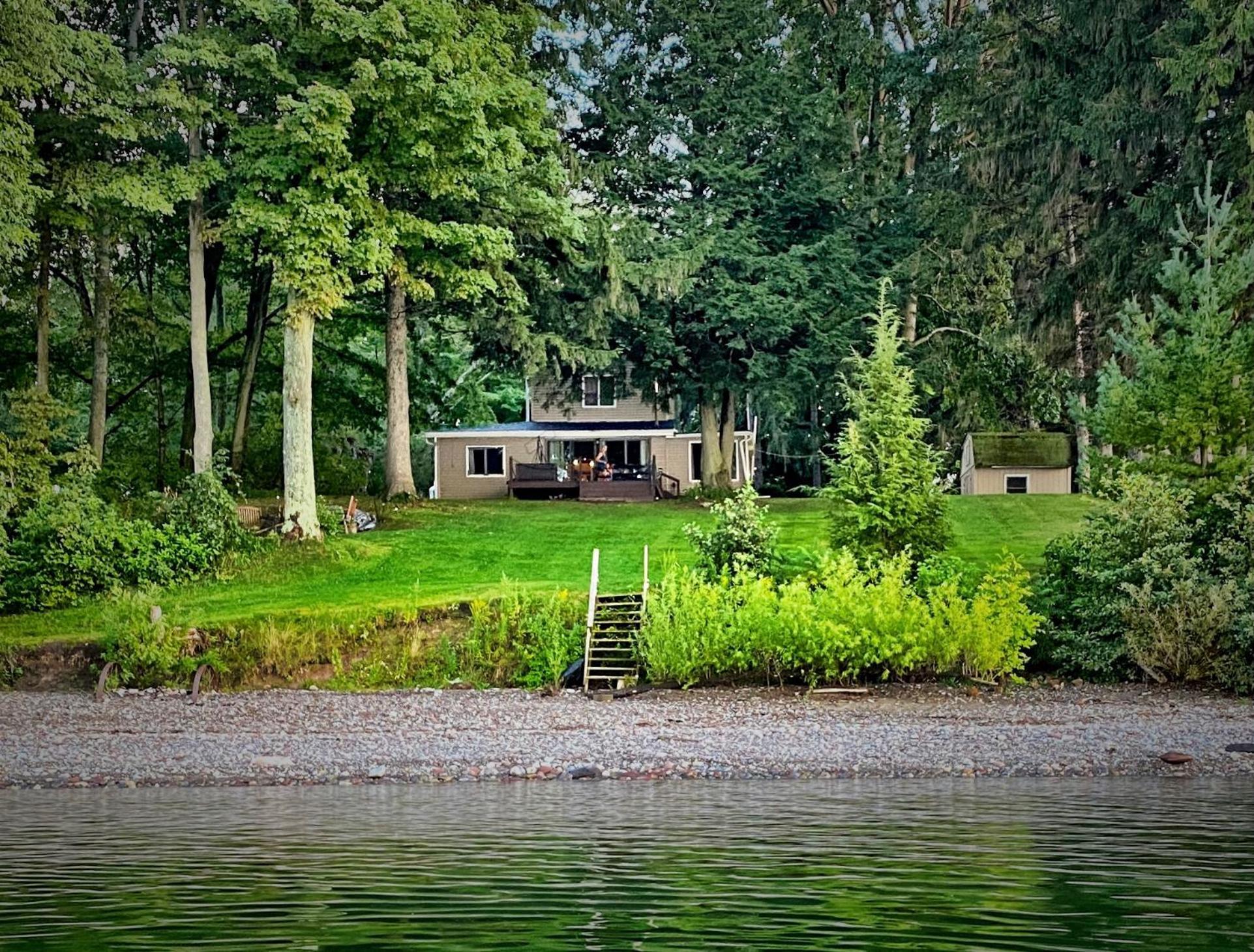 Pine Cottage Lakefront Hot Tub Fire Pit Sodus Esterno foto